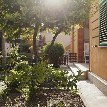 Rare Durres Apartment With Private Parking & Garden Zewnętrze zdjęcie